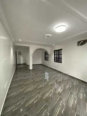 3bdrm Apartment in Lakeside Estate for rent