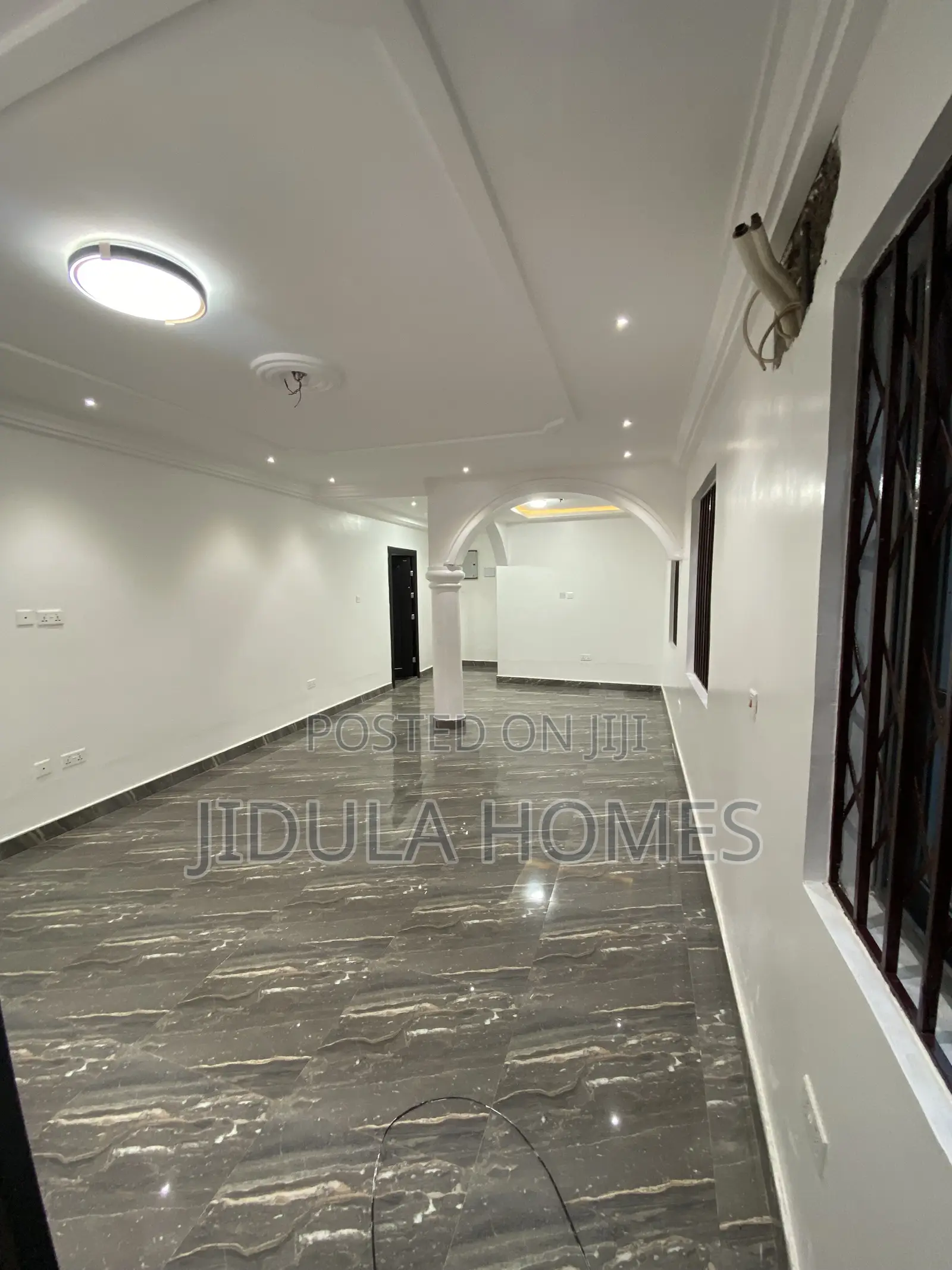 3bdrm Apartment in Lakeside Estate for rent