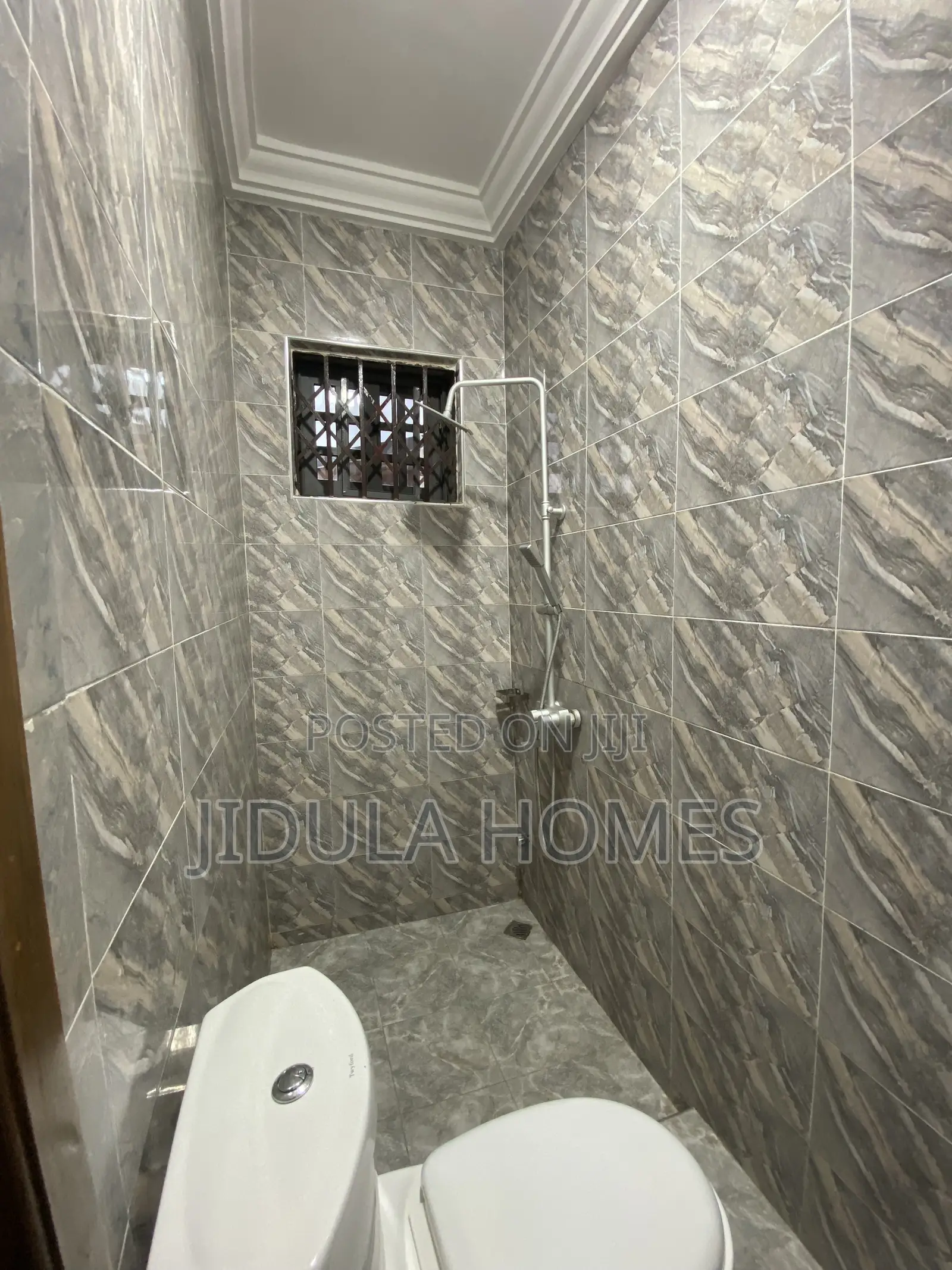 3bdrm Apartment in Lakeside Estate for rent