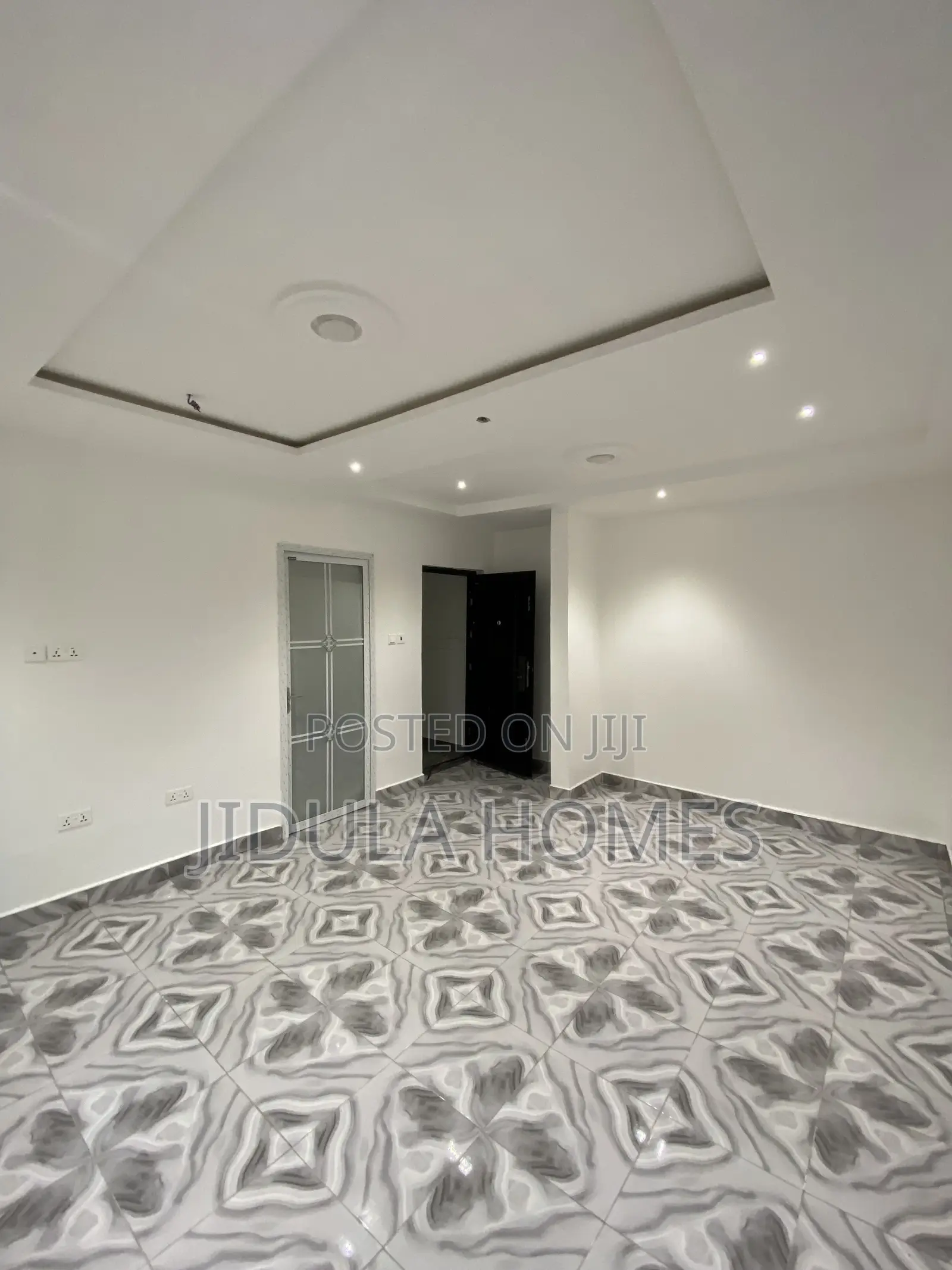 3bdrm Apartment in Lakeside Estate for rent