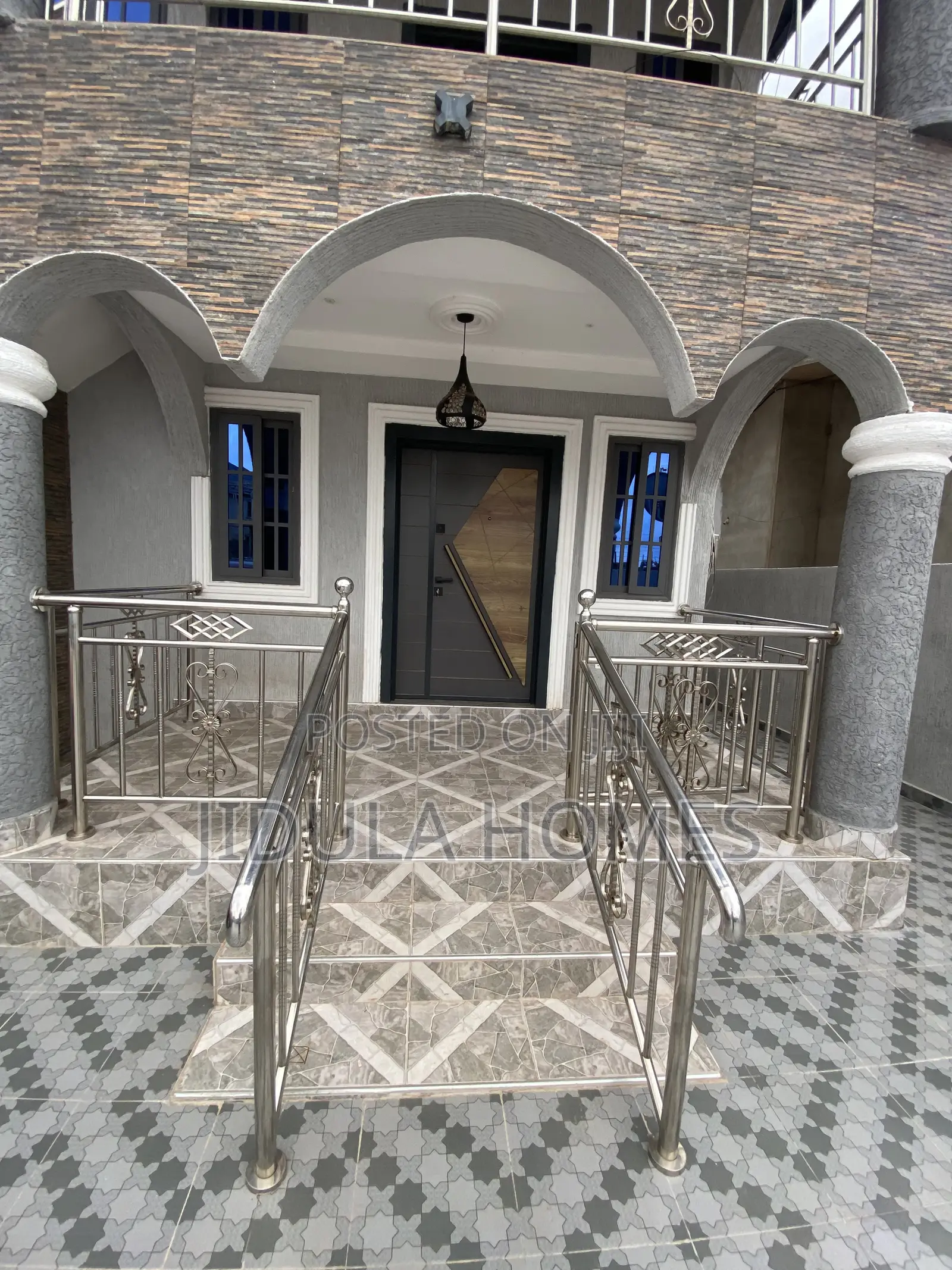 3bdrm Apartment in Lakeside Estate for rent