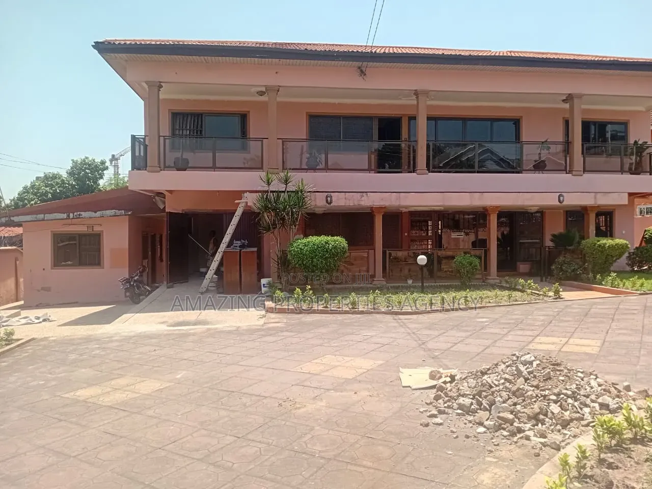 6 Bedroom Apartment for Rent at East Legon