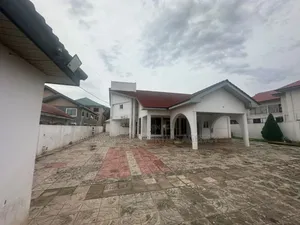 10 Bed House for Rent at East Legon,Shiashie 
Suitable for Office