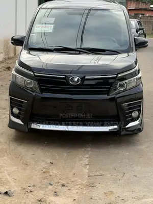 Toyota Voxy 2014 Black