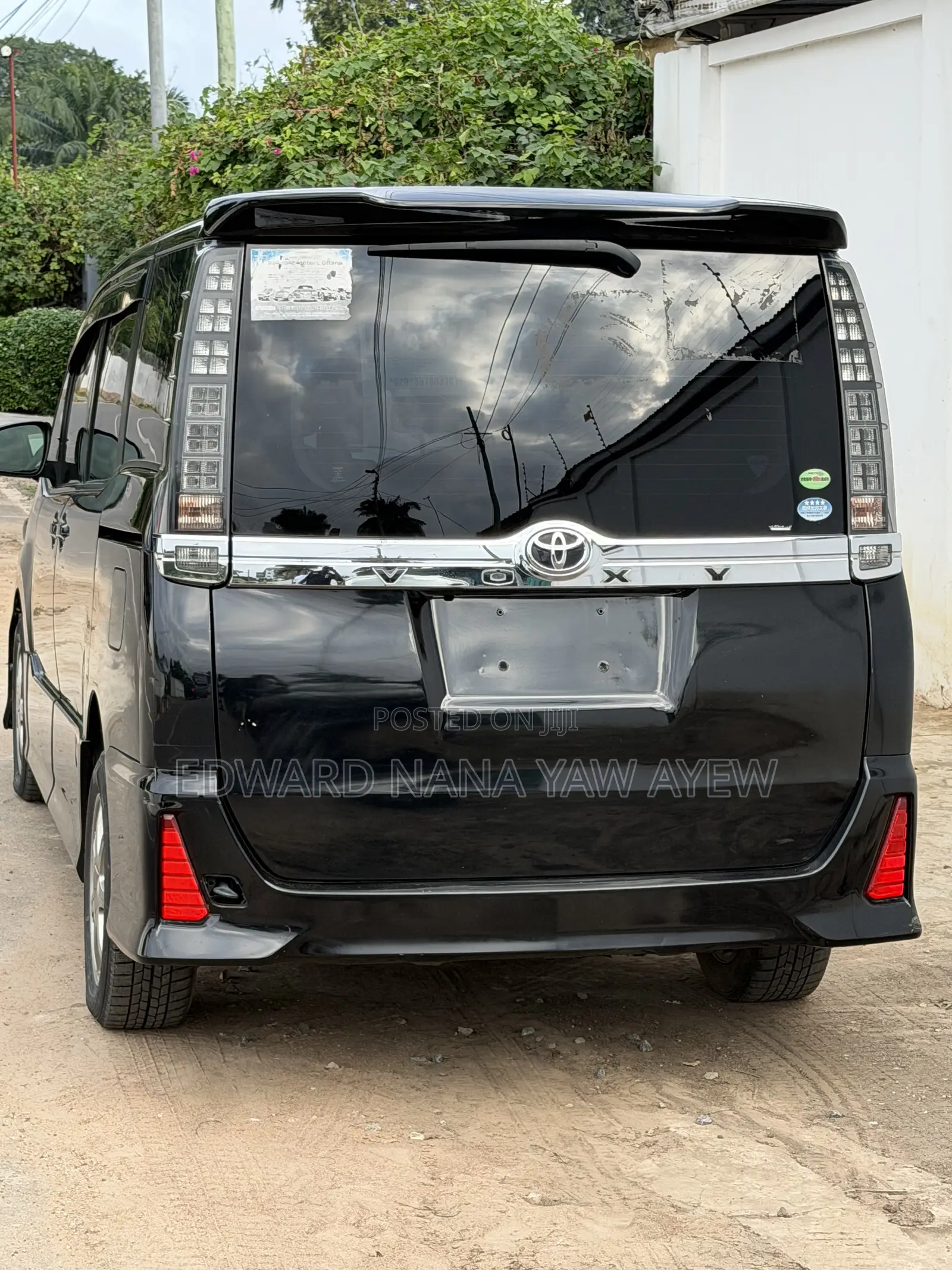 Toyota Voxy 2014 Black