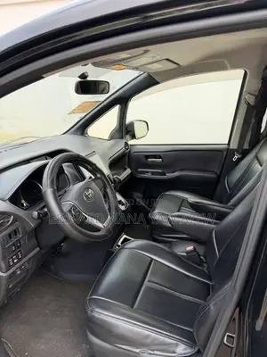 Toyota Voxy 2014 Black
