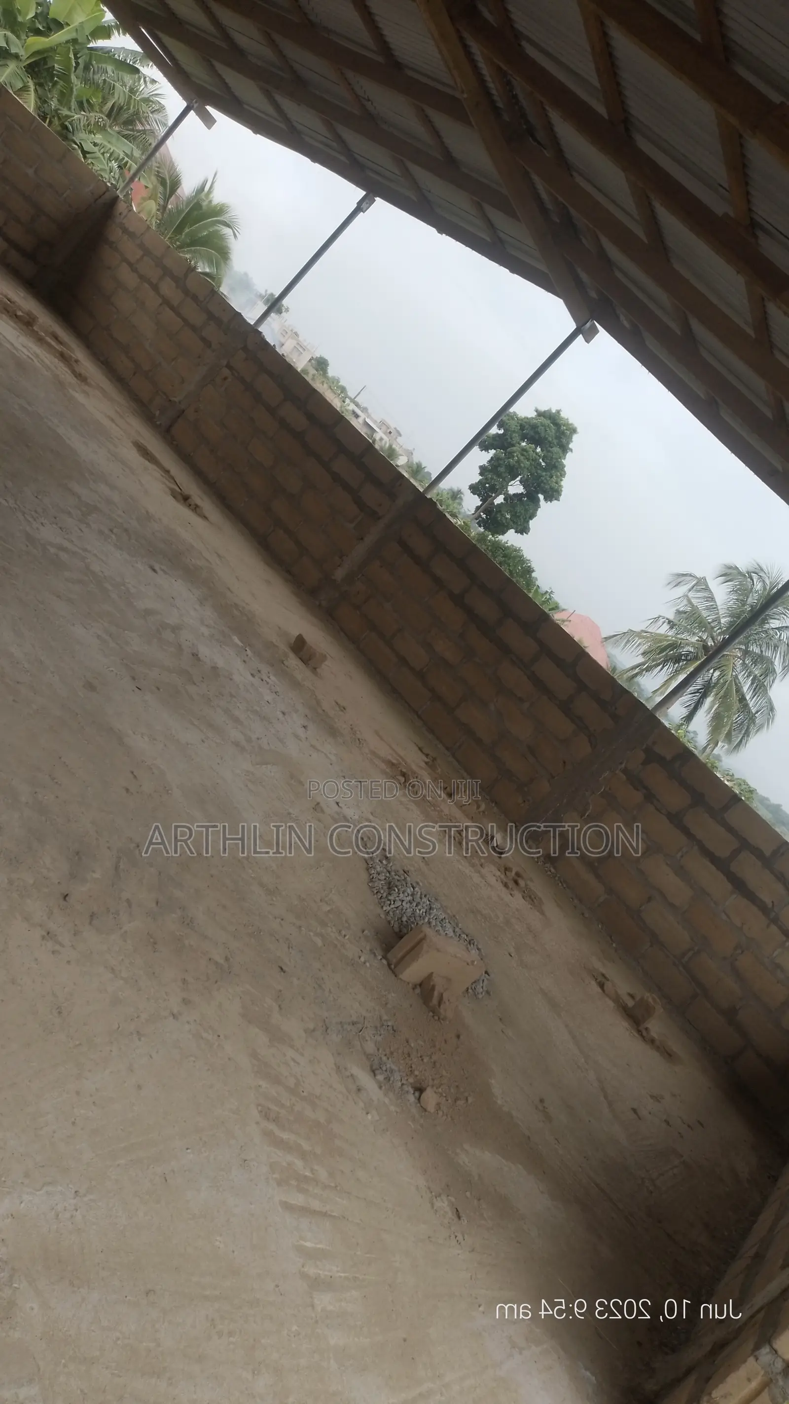 Commercial Property Close to Main Road for Rent at Ag Swedru
