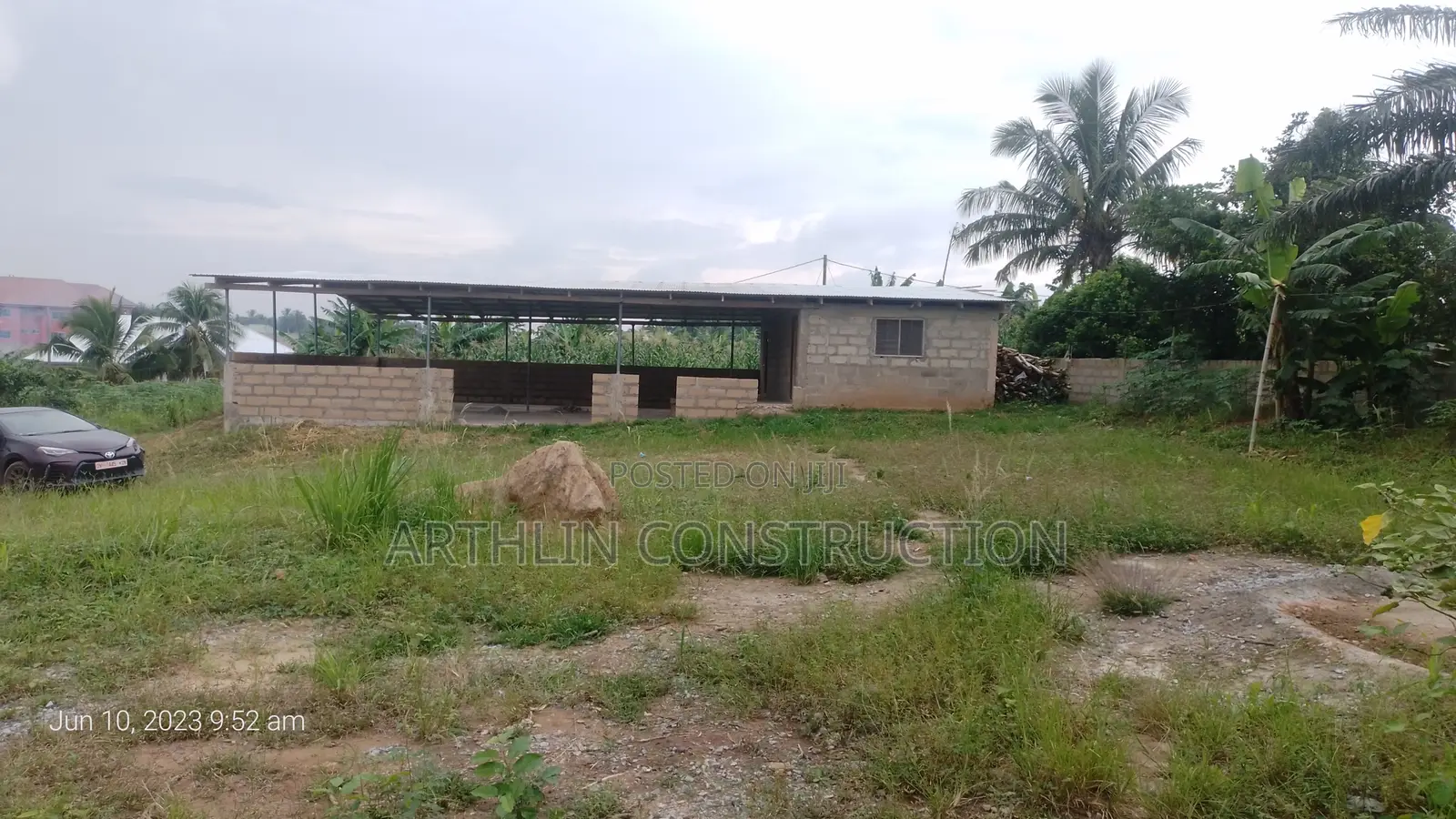 Commercial Property Close to Main Road for Rent at Ag Swedru