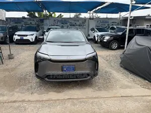 Toyota bZ4X XLE AWD 2025 Gray