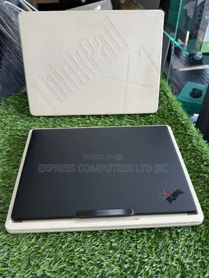 New Lenovo ThinkPad X1 Carbon Gen11 16GB Intel Core Ultra 7 SSD 1T