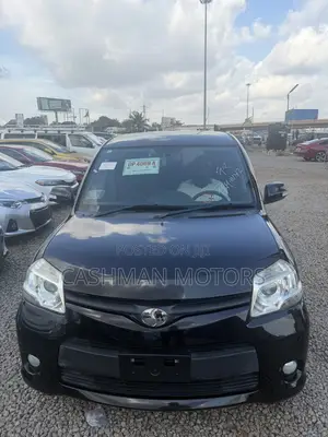 Toyota Sienta 1.5 AWD 2015 Black