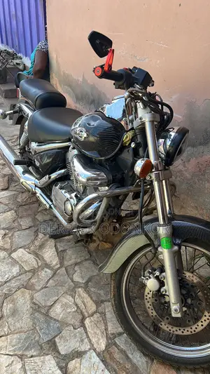 Suzuki GSR 2022 Black