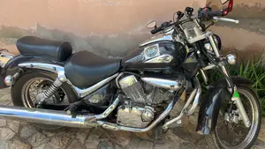 Suzuki GSR 2022 Black