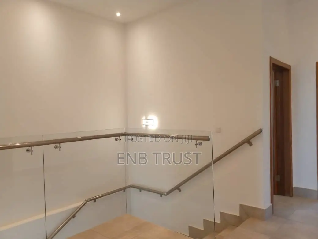 3bdrm Duplex in Dzowulu, Special School Area for sale