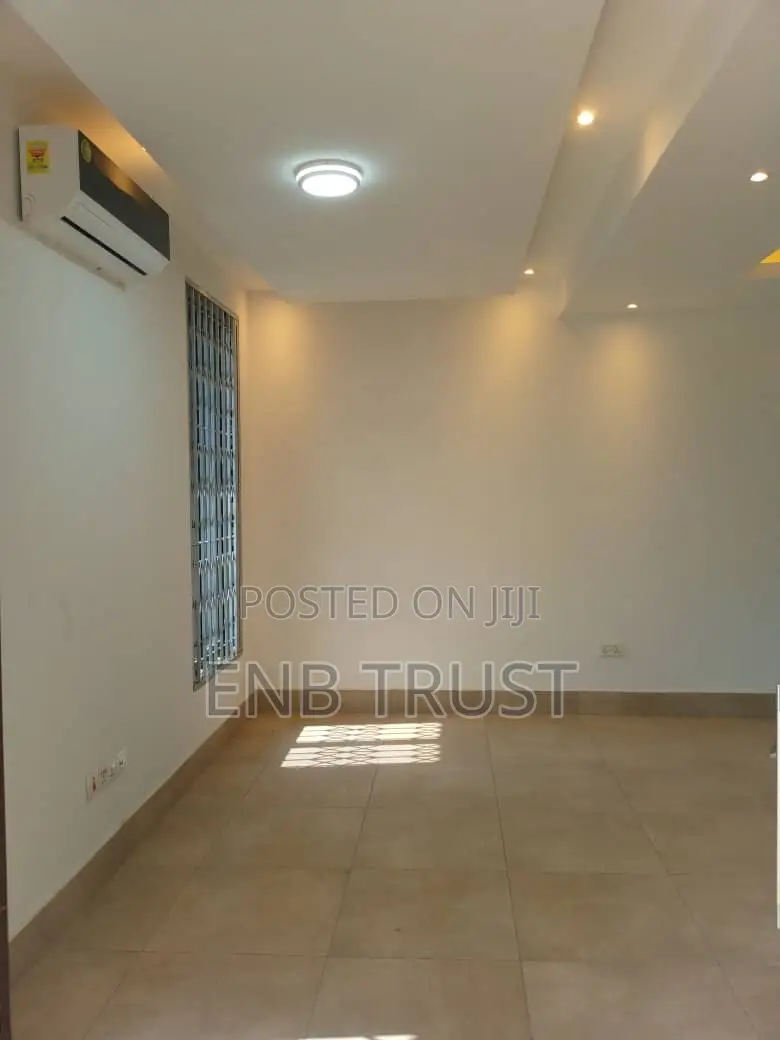 3bdrm Duplex in Dzowulu, Special School Area for sale