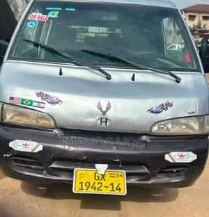 Hyundai H-100 2004 Silver