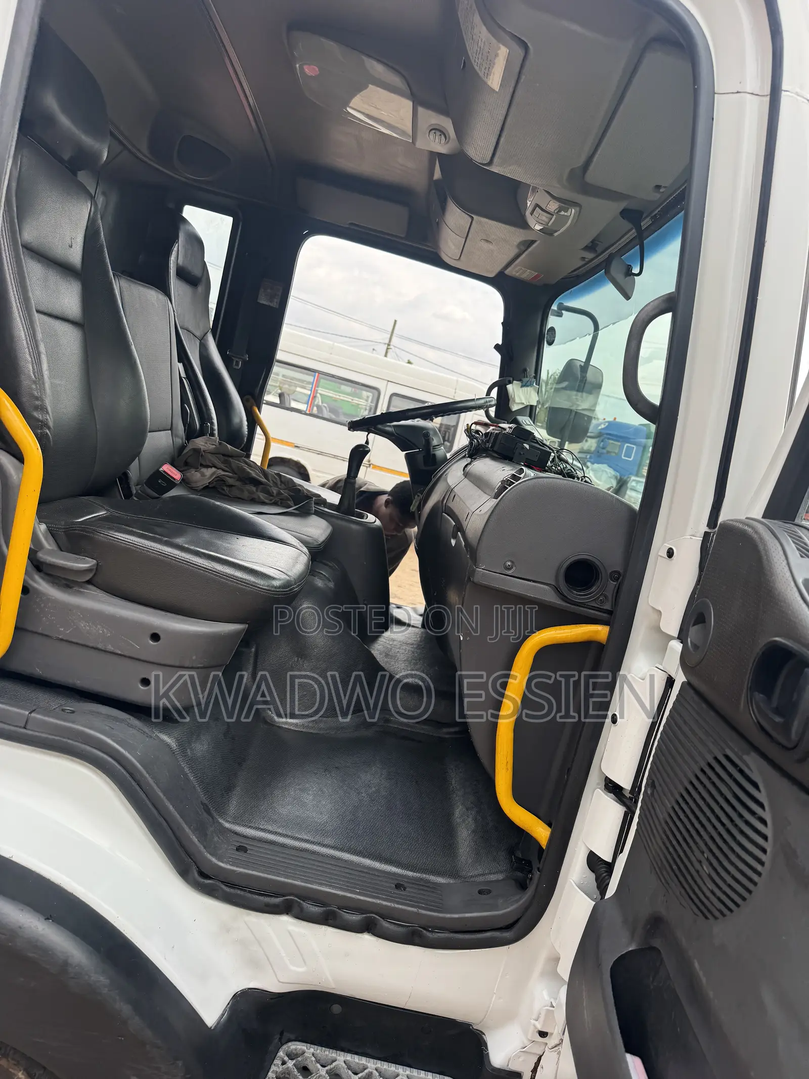 Hyundai Truck 8 Holes