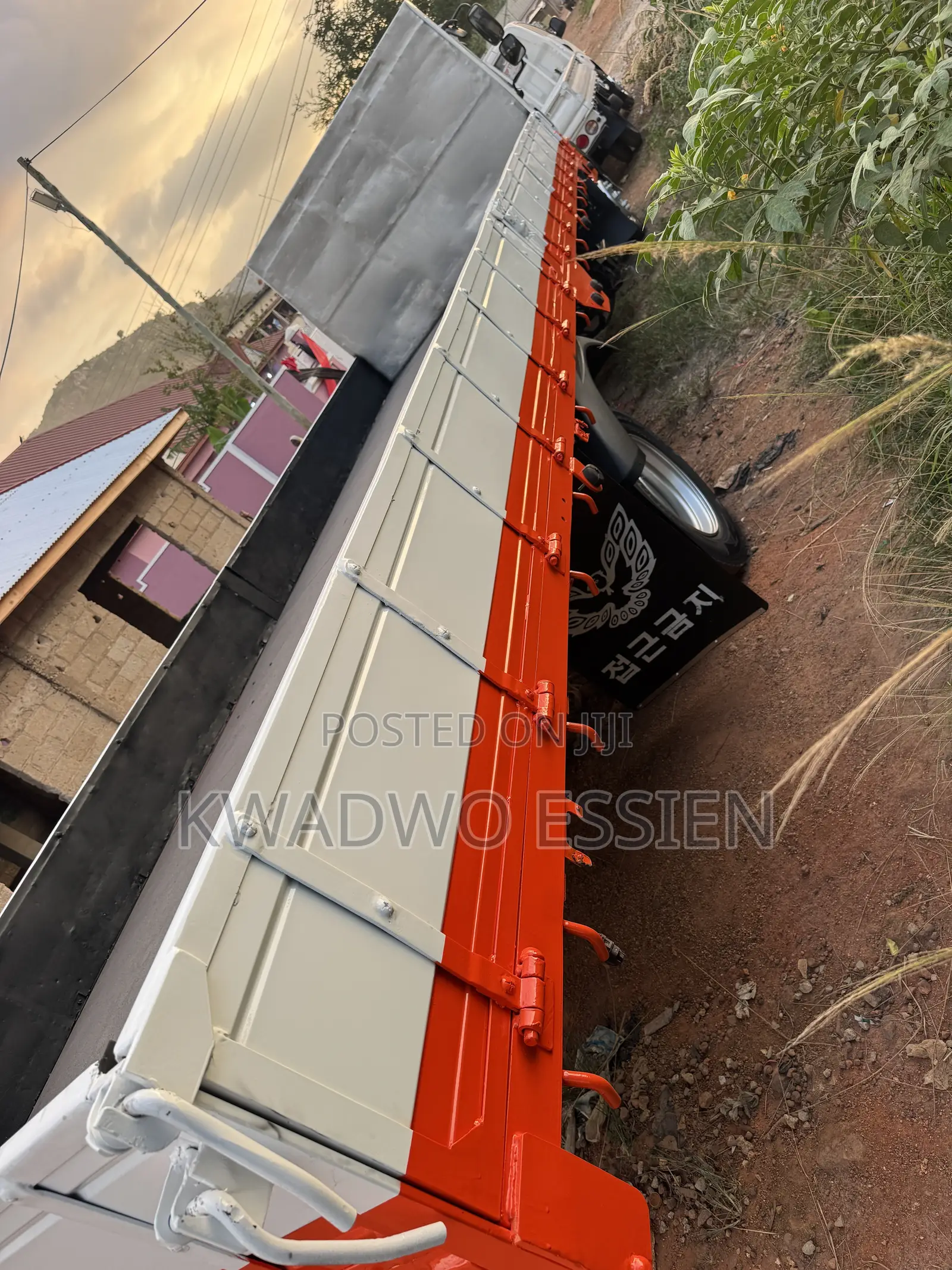 Hyundai Truck 8 Holes
