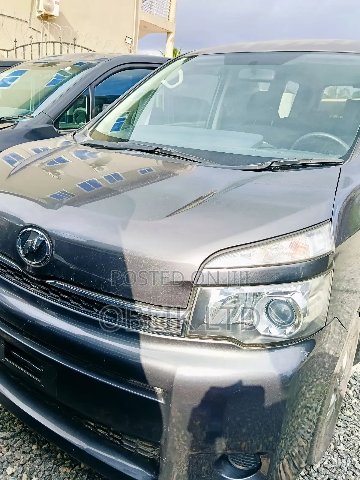 Toyota Voxy 2010 Black