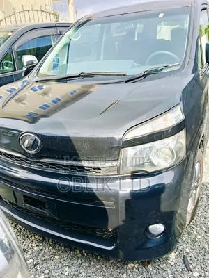 Toyota Voxy 2010 Black