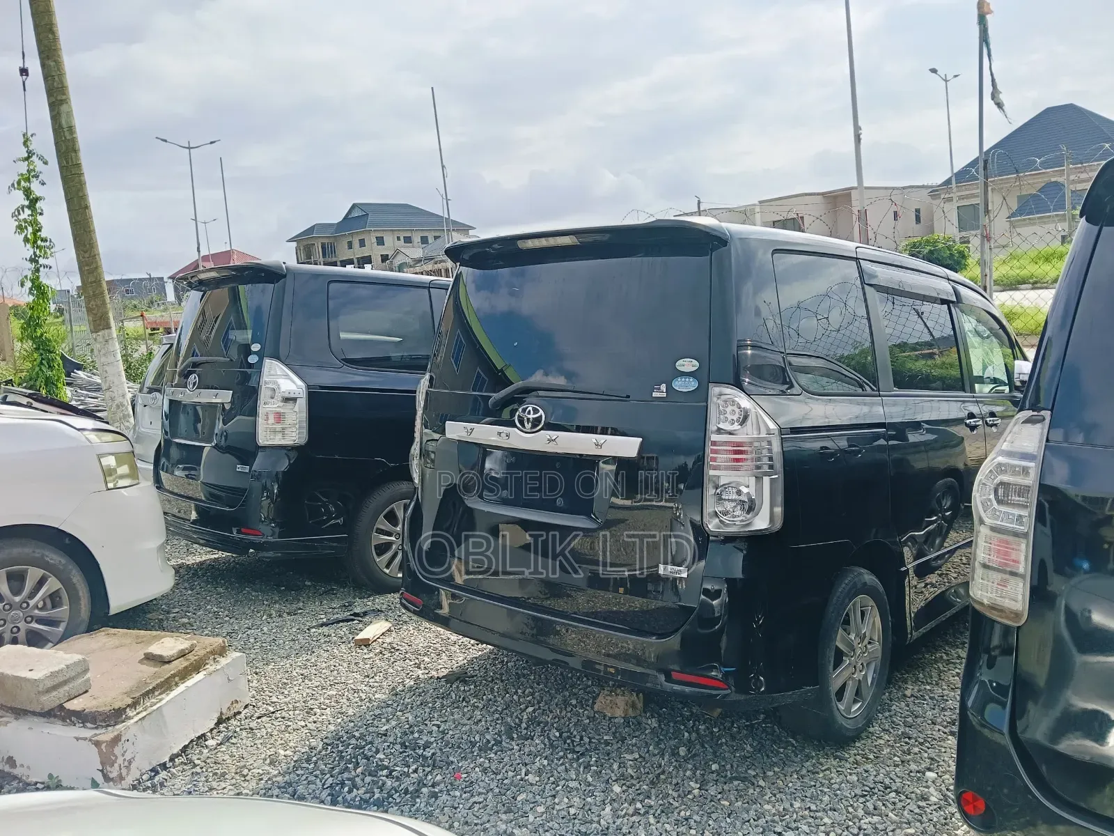 Toyota Voxy 2010 Black