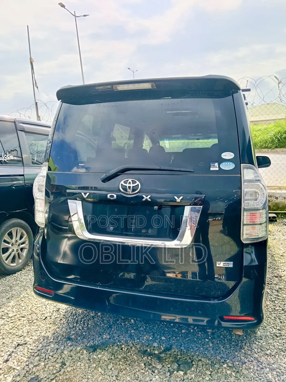 Toyota Voxy 2010 Black