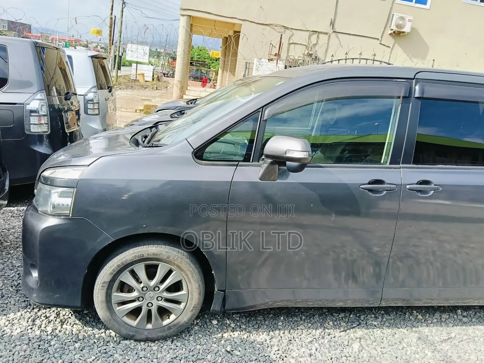 Toyota Voxy 2010 Black