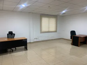 North Ridge Location Near the Nigerian Embassy. 371 SQM