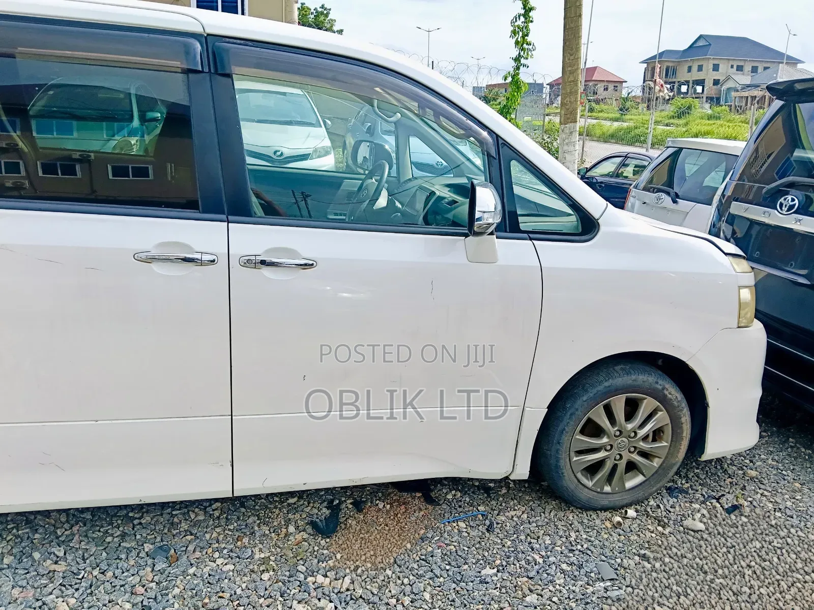 Toyota Voxy 2010 Gray