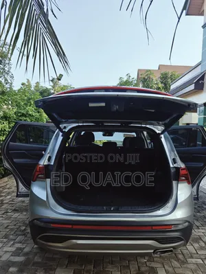 Hyundai Santa Fe SEL 2023 Silver
