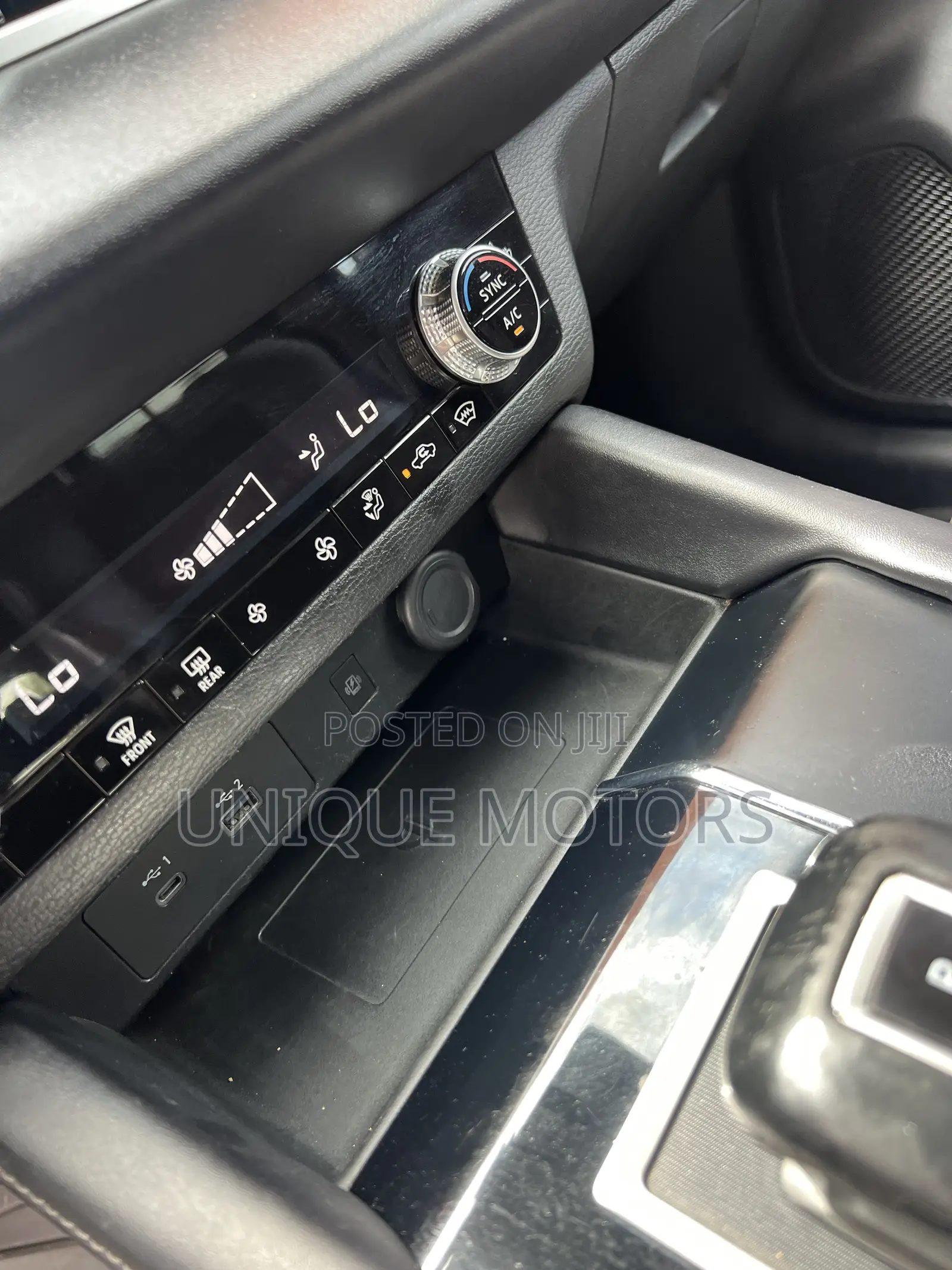 Mitsubishi Outlander SE 2022 Blue