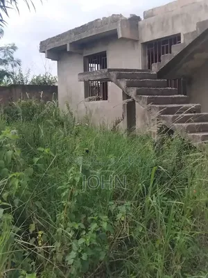 5bdrm Apartment in Survivorestates, Amasaman for sale