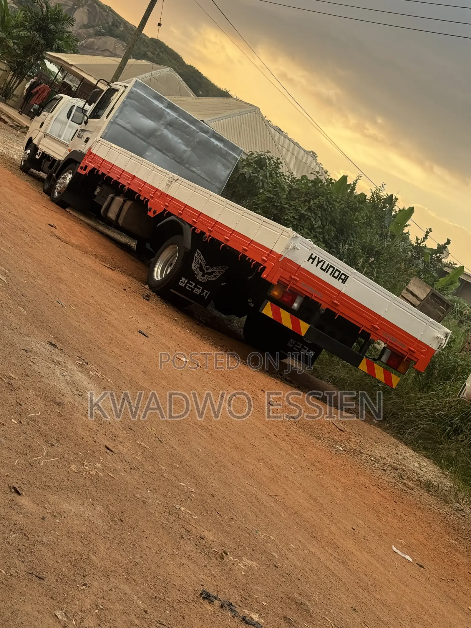 Hyundai Truck 8 Holes