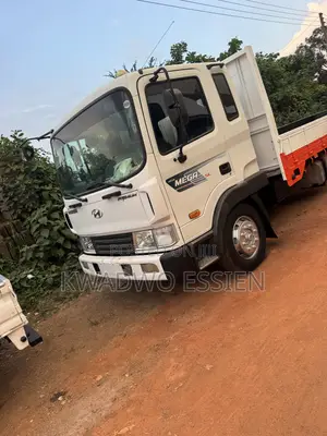 Hyundai Truck 8 Holes