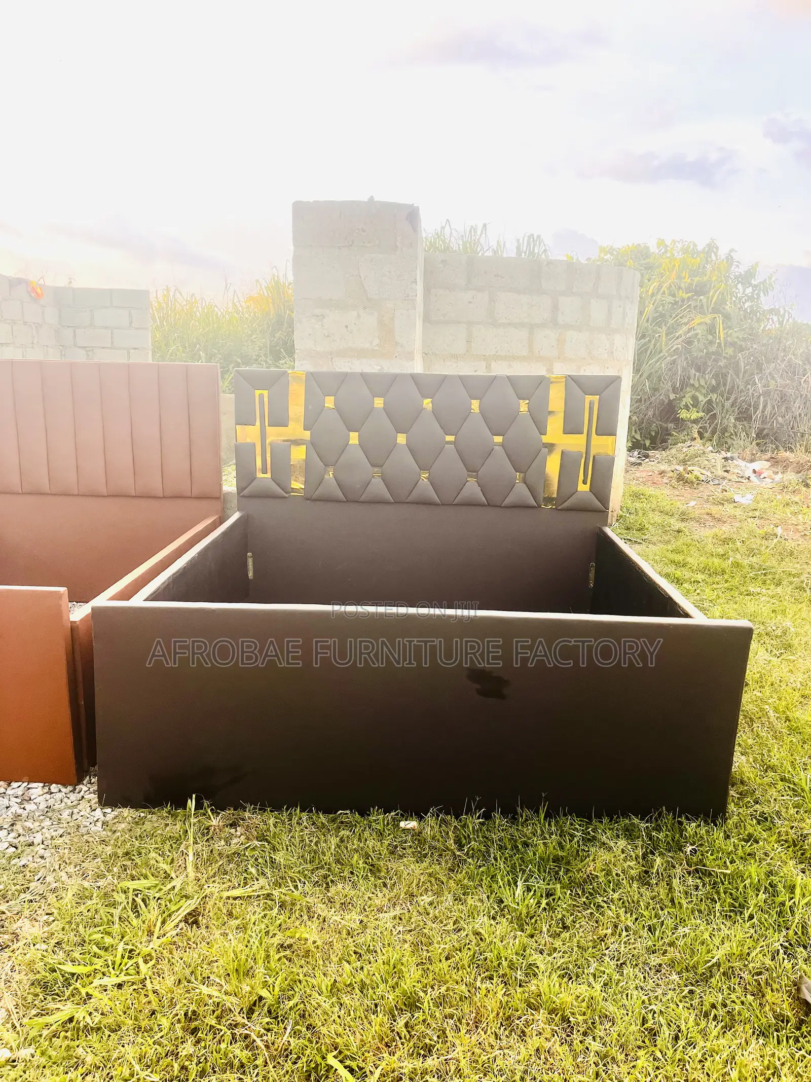 Modern Beautiful Queen Size Bed Frame