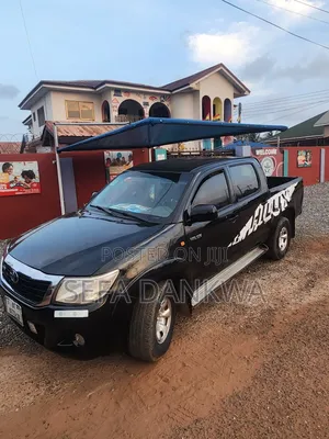 Toyota Hilux 2010 Black