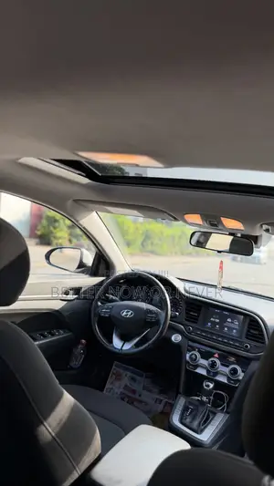 Hyundai Elantra SEL 2020 Silver