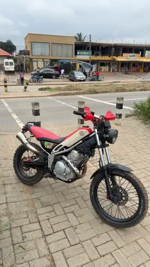 Yamaha 2017 Red