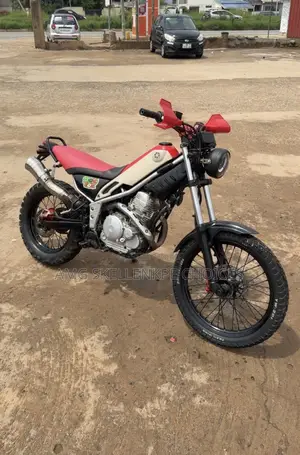 Yamaha 2017 Red