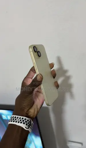 Apple iPhone 15 Plus 128 GB Yellow