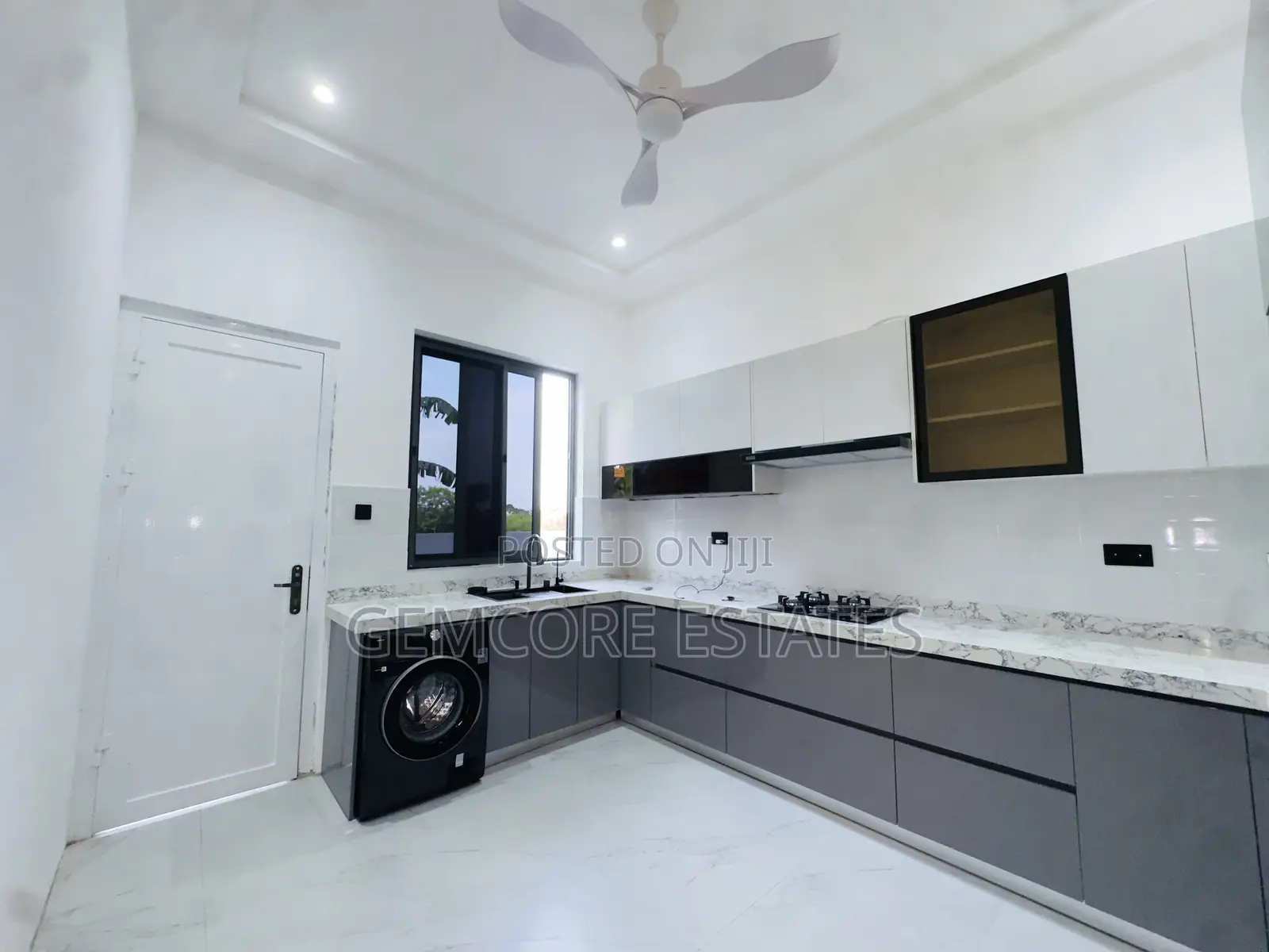 3bdrm House in West Trasacco, School Junction for sale