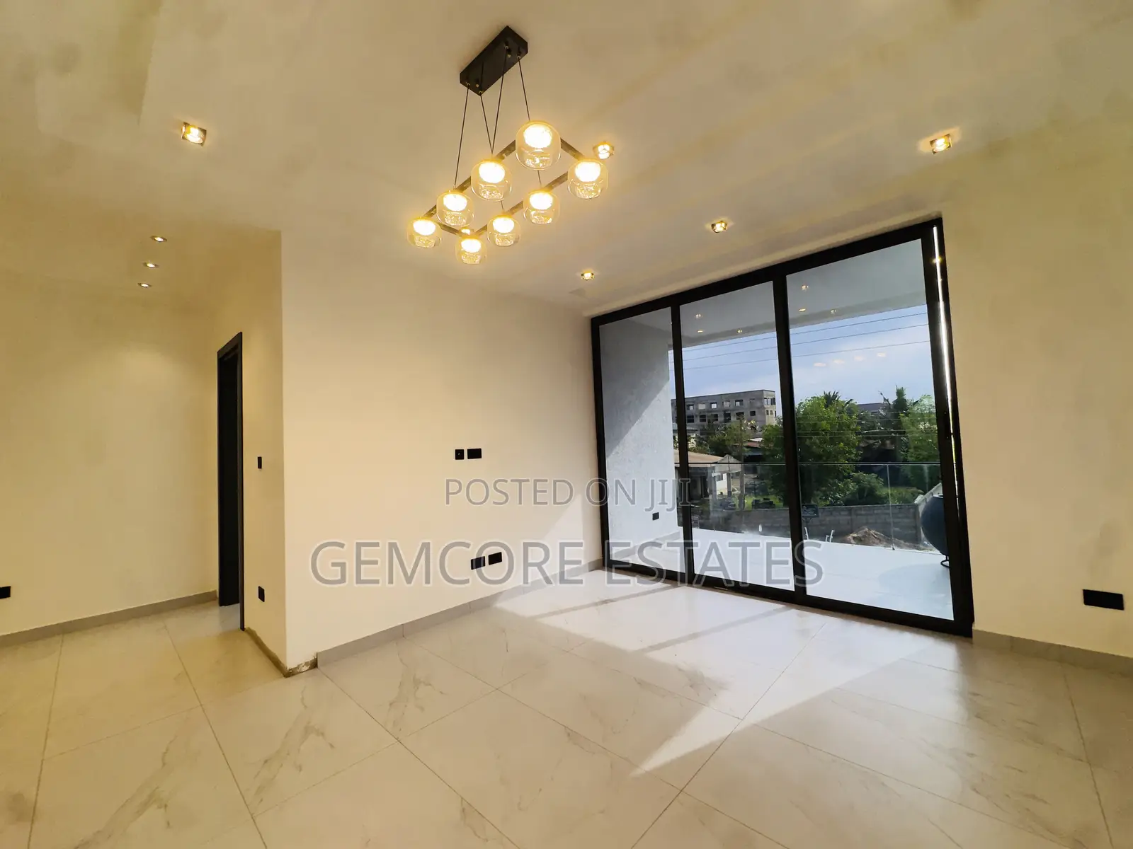 3bdrm House in West Trasacco, School Junction for sale