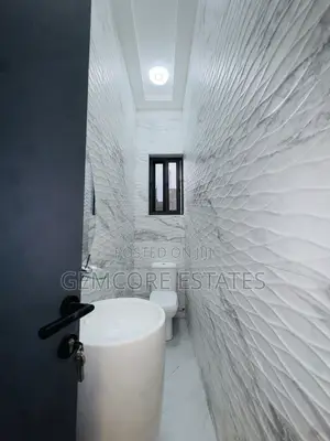 3bdrm House in West Trasacco, School Junction for sale