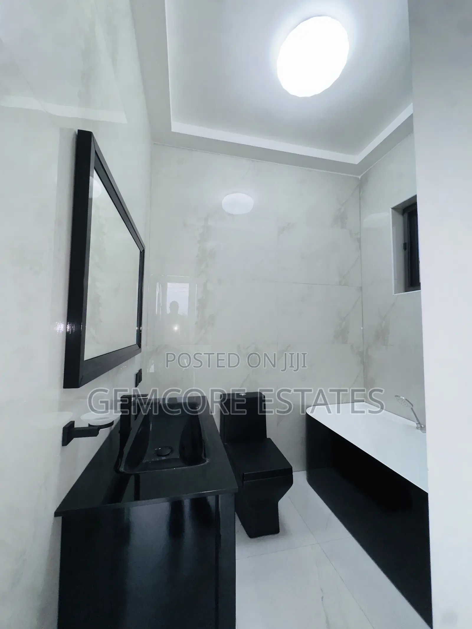 3bdrm House in West Trasacco, School Junction for sale