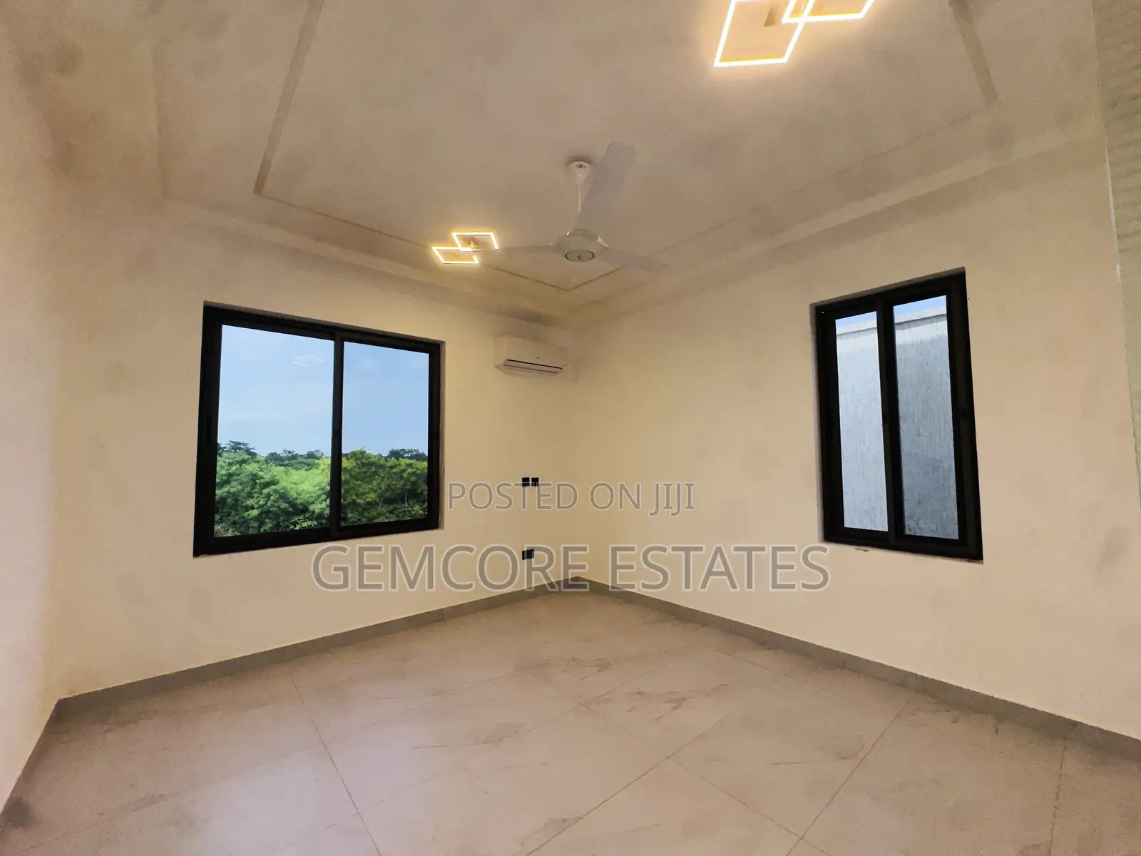 3bdrm House in West Trasacco, School Junction for sale