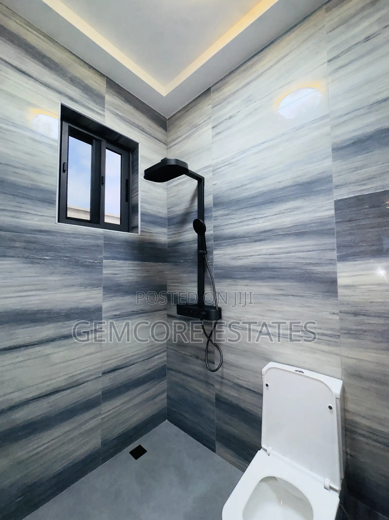3bdrm House in West Trasacco, School Junction for sale