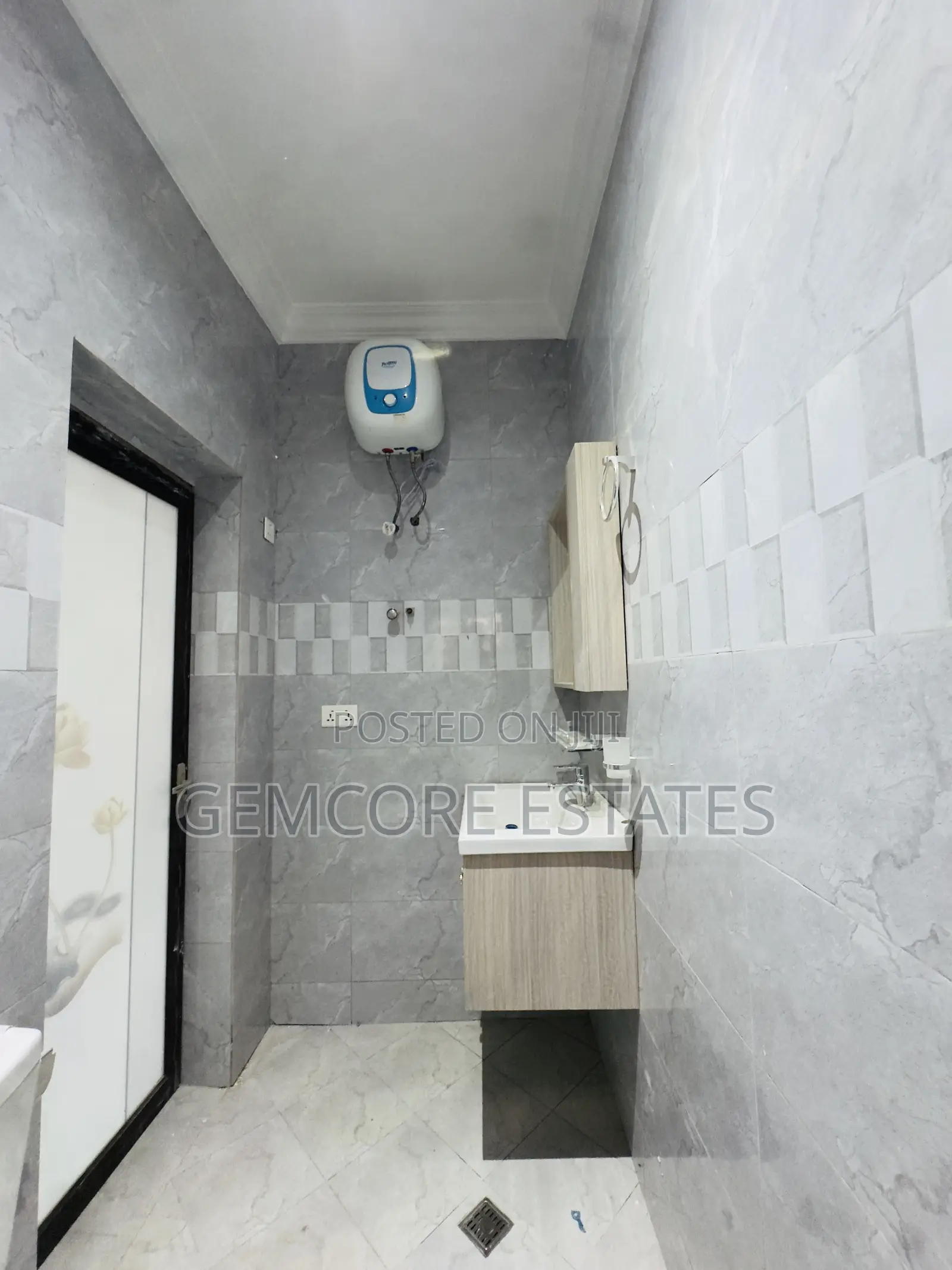 5bdrm House in East Legon Hills, Ashaley Botwe for sale