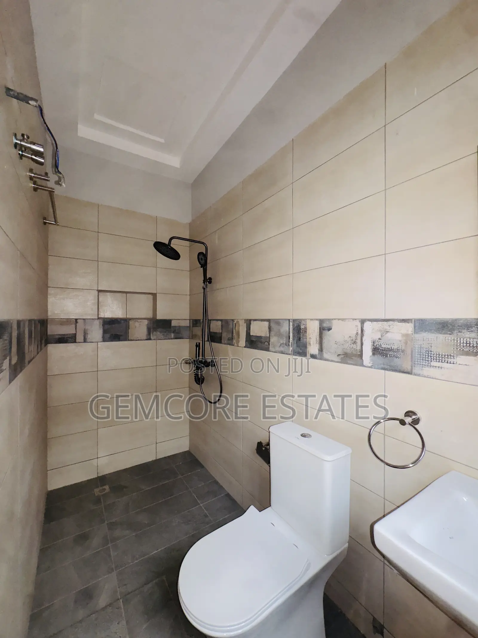 3bdrm House in Oyarifa for rent