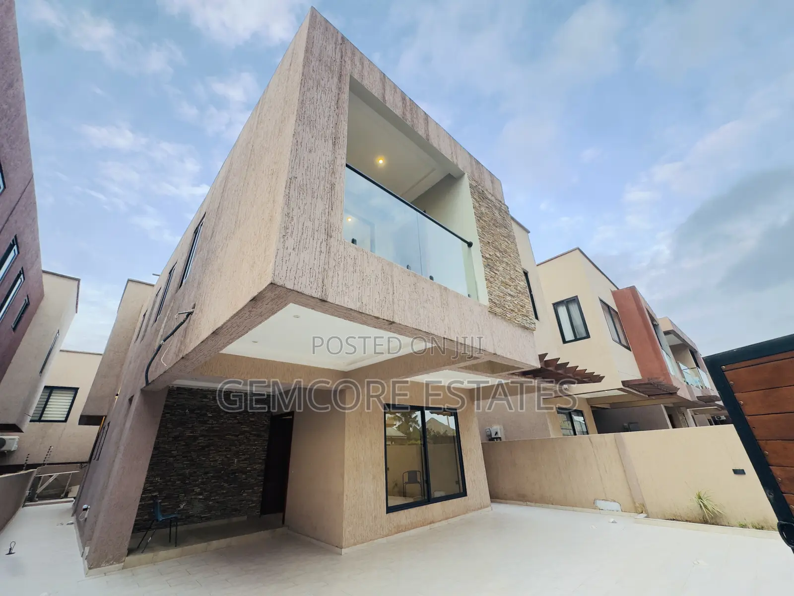 3bdrm House in Oyarifa for rent