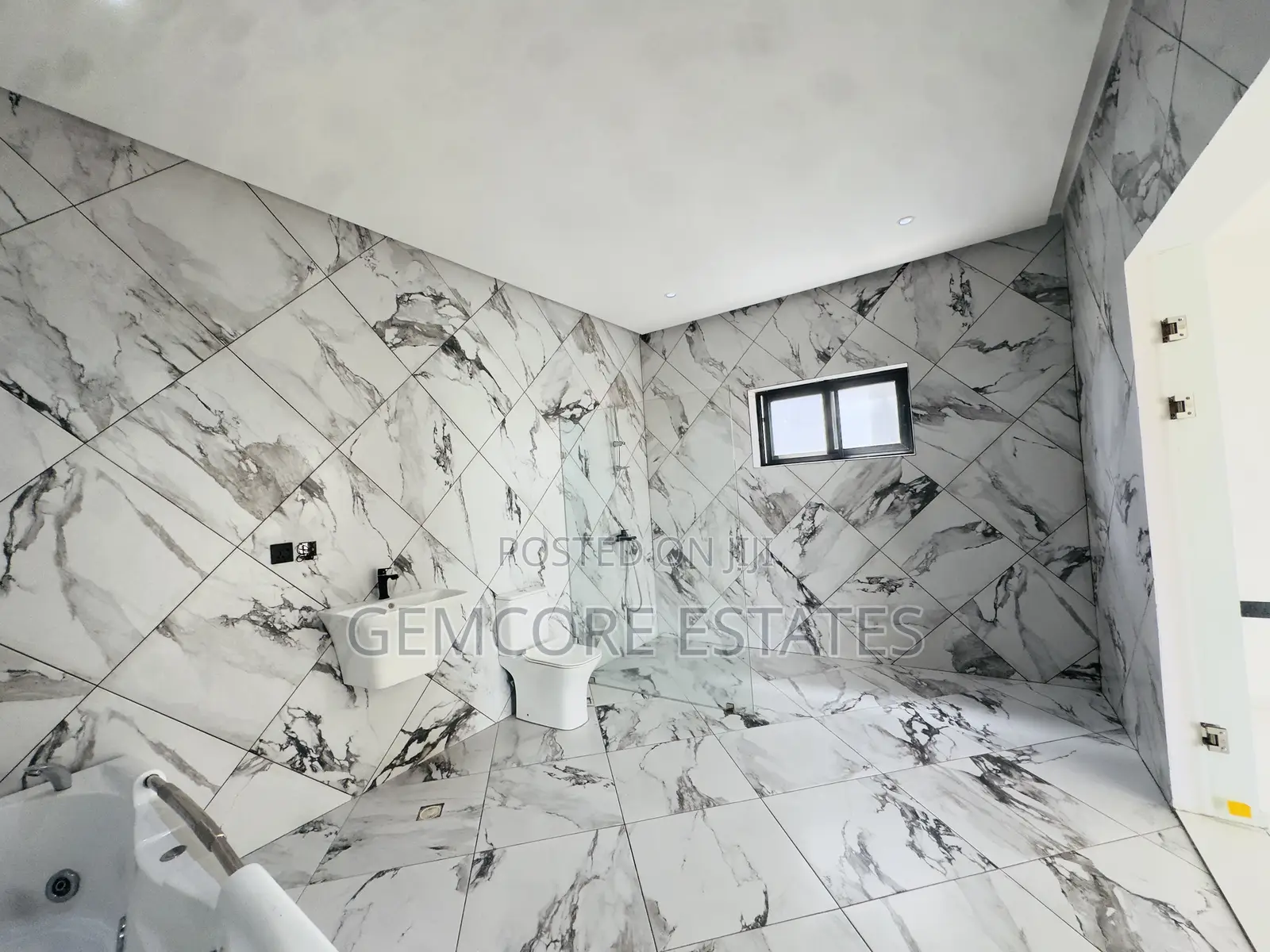 4bdrm House in East Legon Hills, Ashaley Botwe for sale
